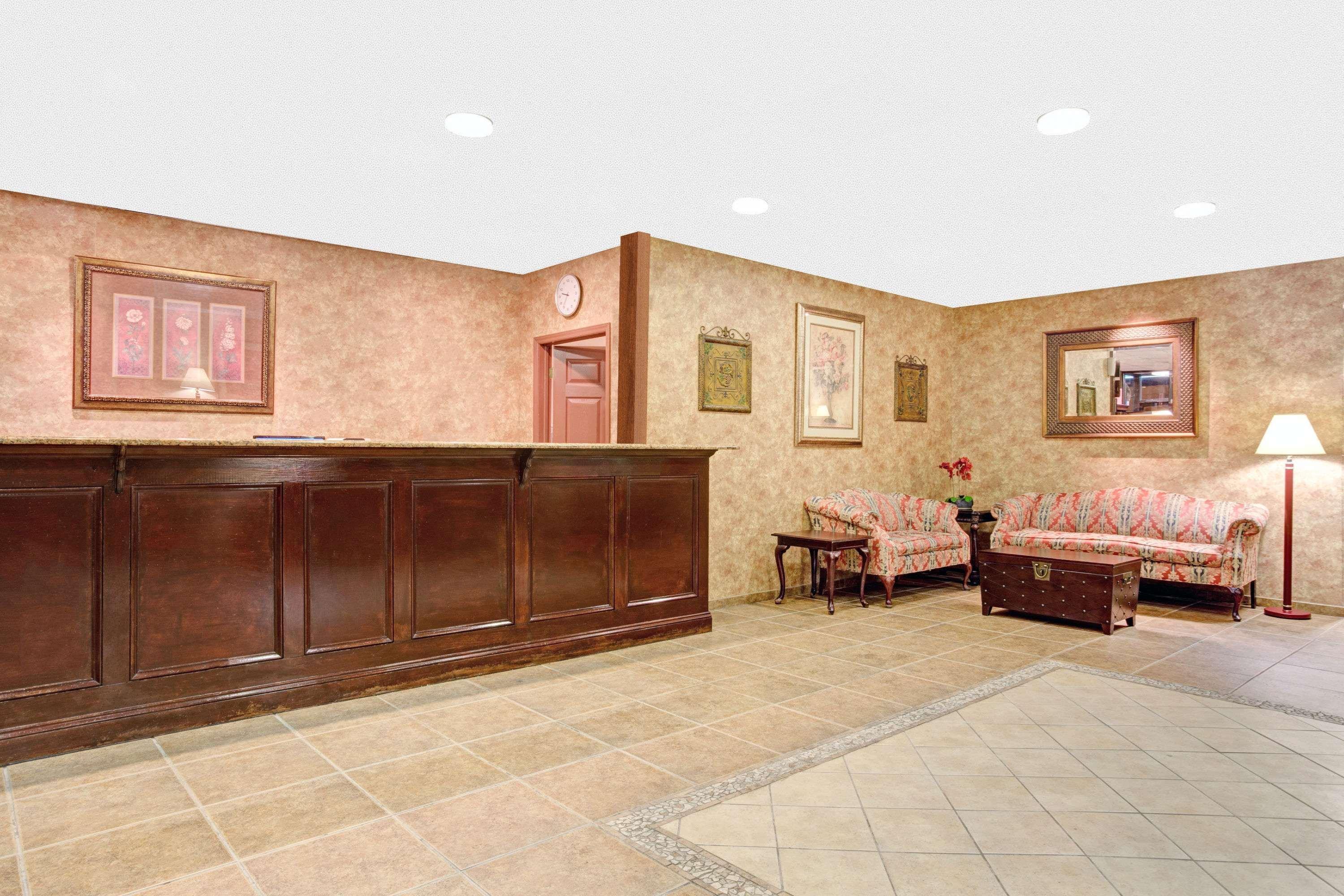 Days Inn By Wyndham Hampton Near Coliseum Convention Center Esterno foto