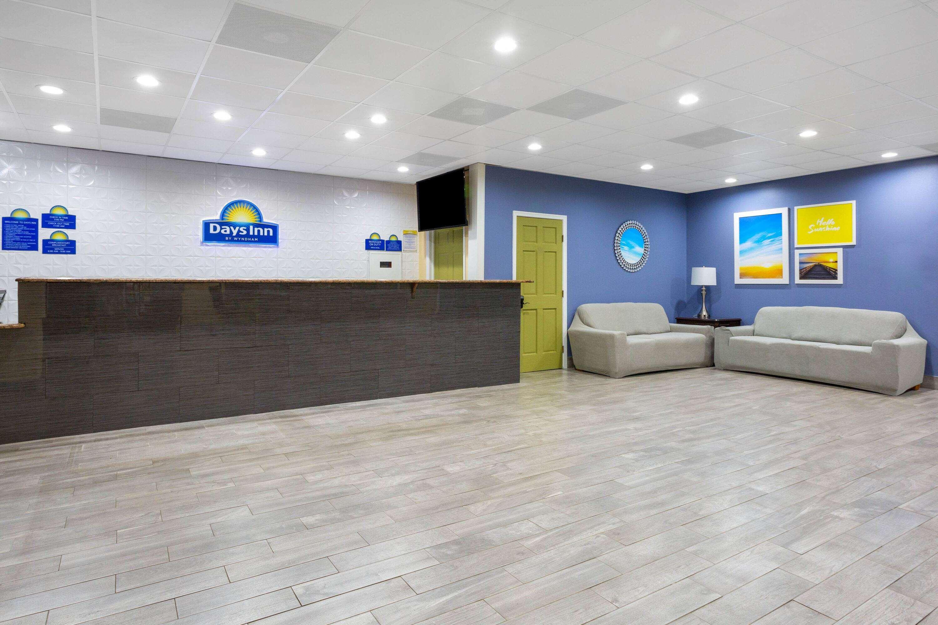 Days Inn By Wyndham Hampton Near Coliseum Convention Center Esterno foto